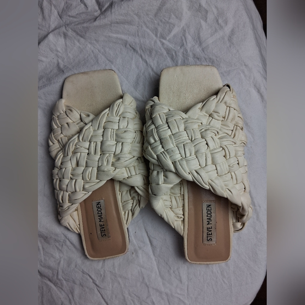 Steve Madden Size 8 Sandals - Picture 3 of 6